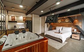 One Apartments Laureles